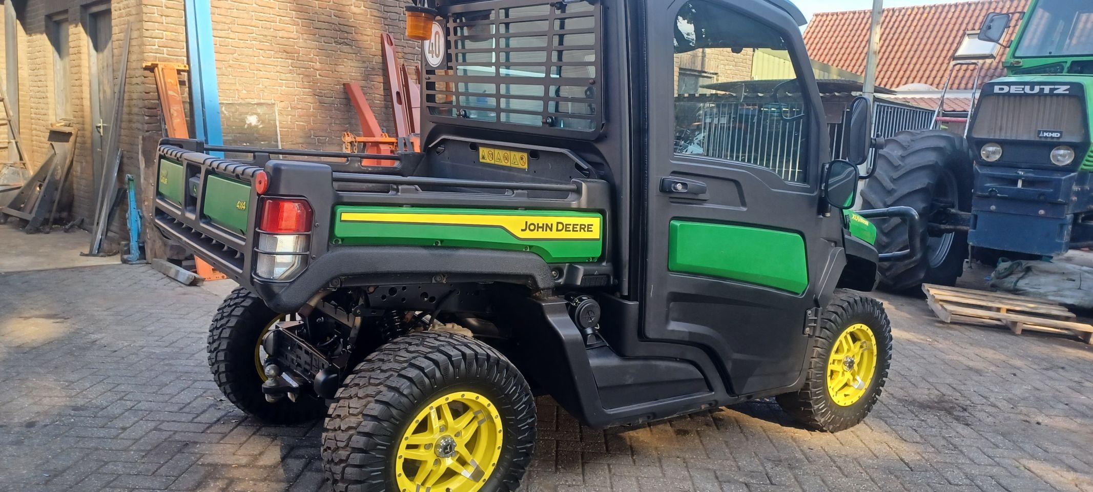 Jon deere gator xuv 865 m 2023 rijbaren schade