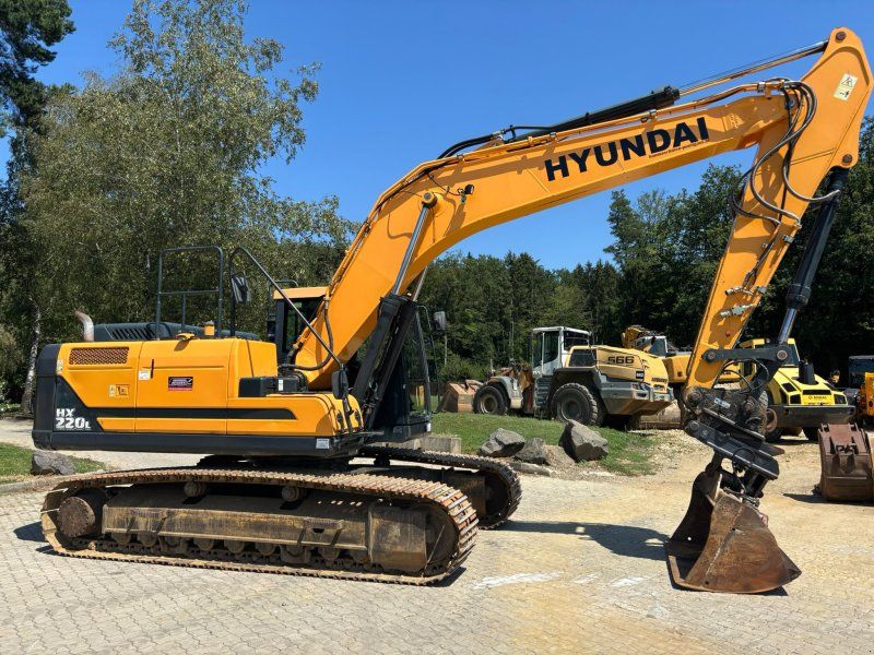 Hyundai HX 220 L