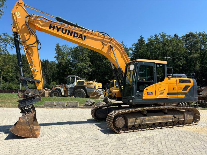 Hyundai HX 220 L