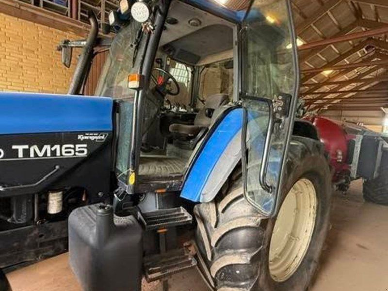 New Holland TM 165 med frontlift