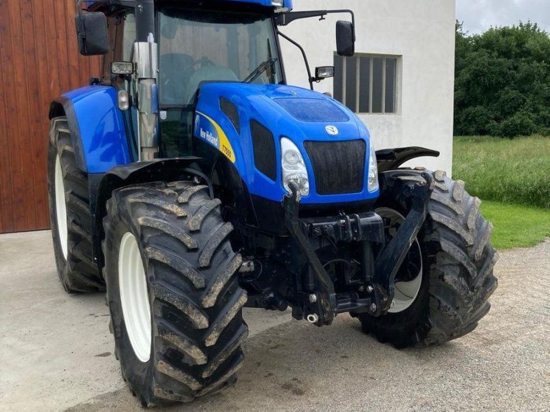 New Holland T7550
