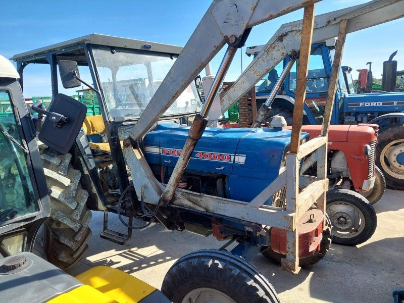 Ford 4000