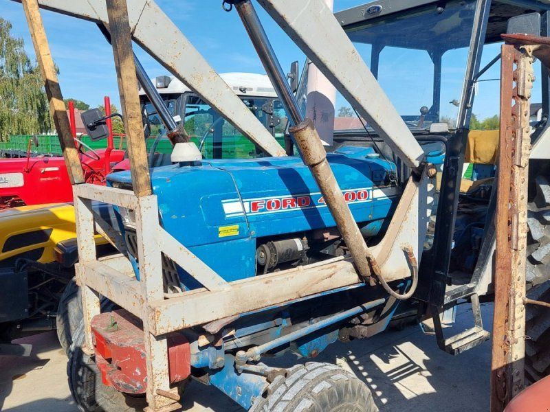 Ford 4000