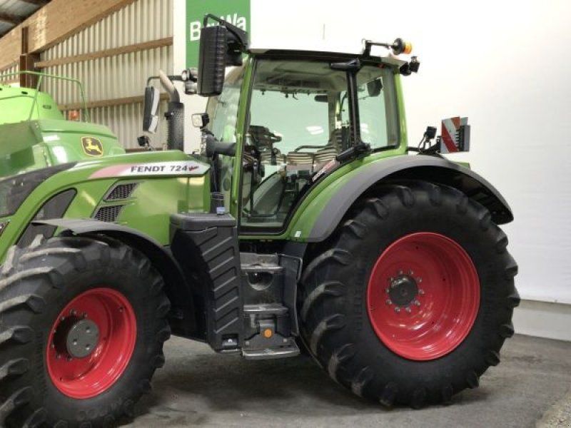 Fendt 724 VARIO S4 PROFI PLUS