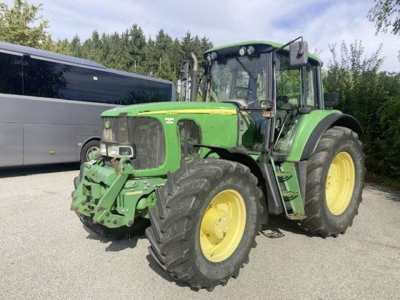 John Deere 6920