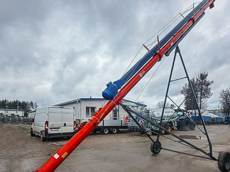 POM Augustów T 447/1 Überladeschnecke 8 m fahrbar