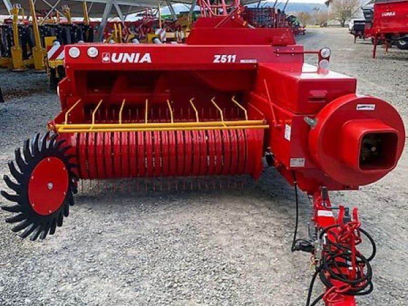 Unia Kostka Z511 Quaderballenpresse