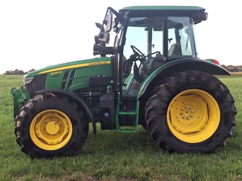John Deere 5090 M