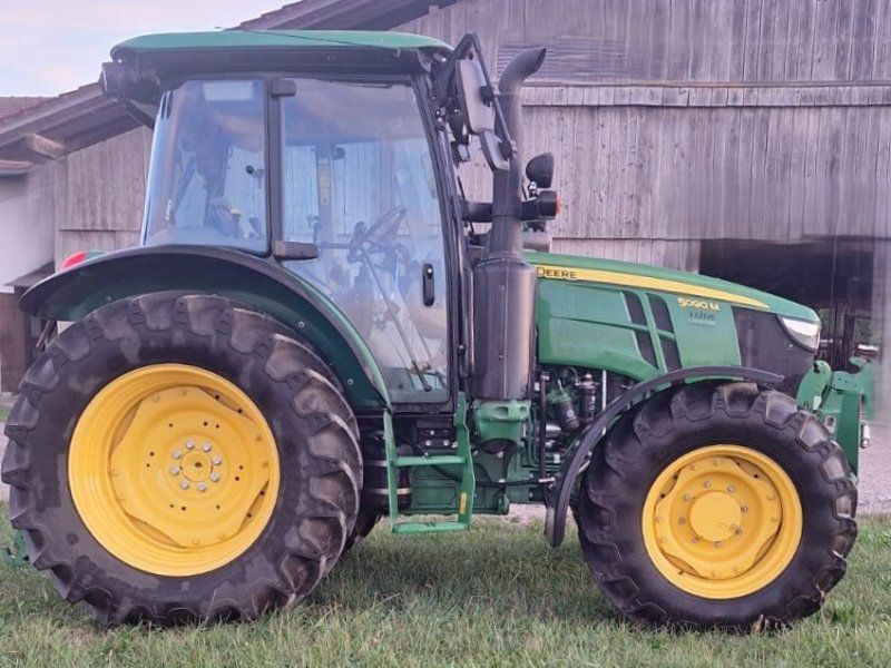 John Deere 5090 M