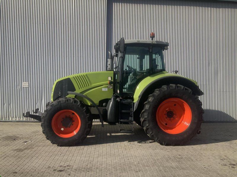 Claas Axion 820