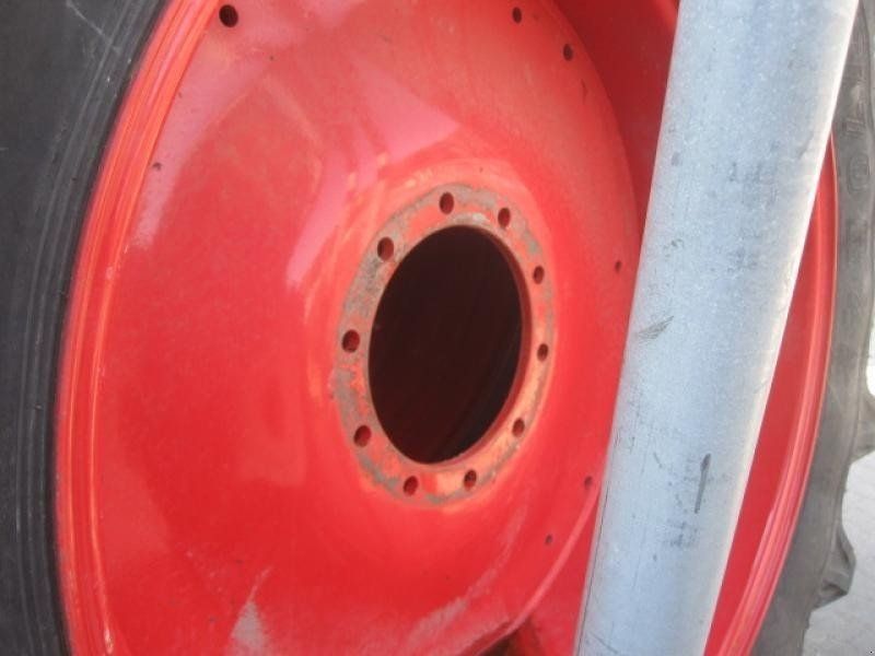 Taurus 2 Räder 580/70 R42