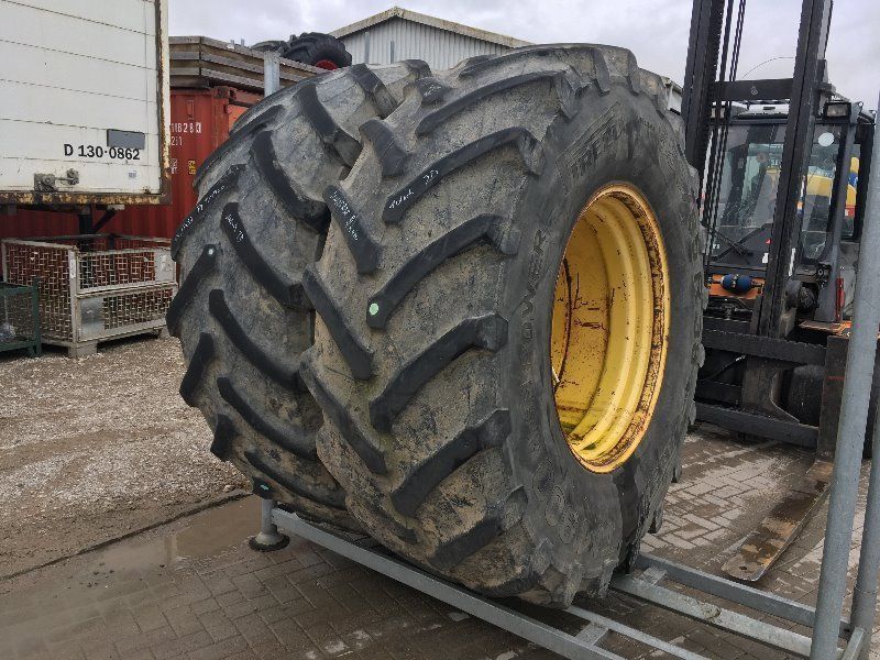Pirelli 650/85R38 TM900