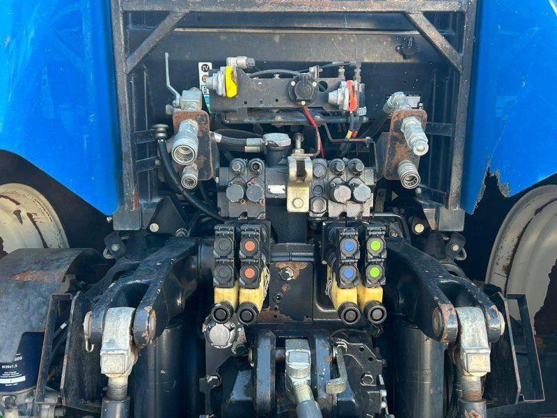 New Holland 7030