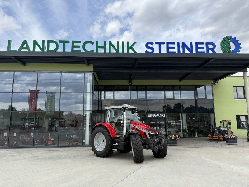 Massey Ferguson 5S.145 Dyna-VT Exclusive