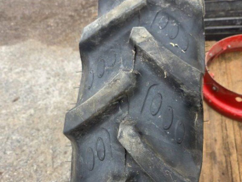 K.-BKT 250/85R28 Kompletträder