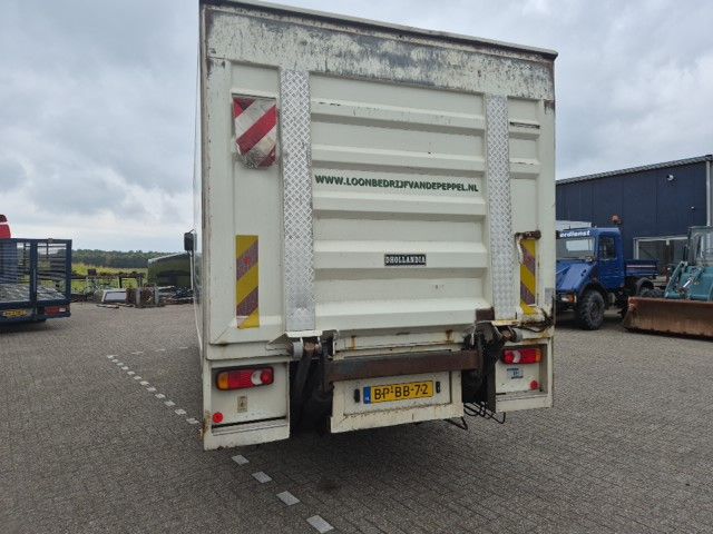 Daf LF 55 met Dhollandia laadklep.