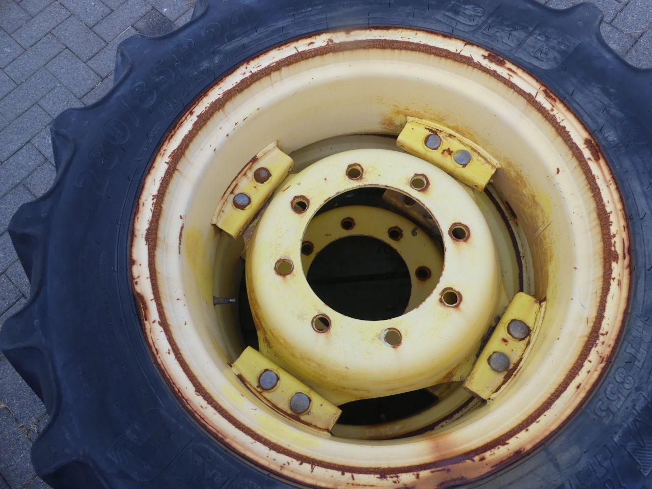 BKT Banden 280/85R24 John Deere