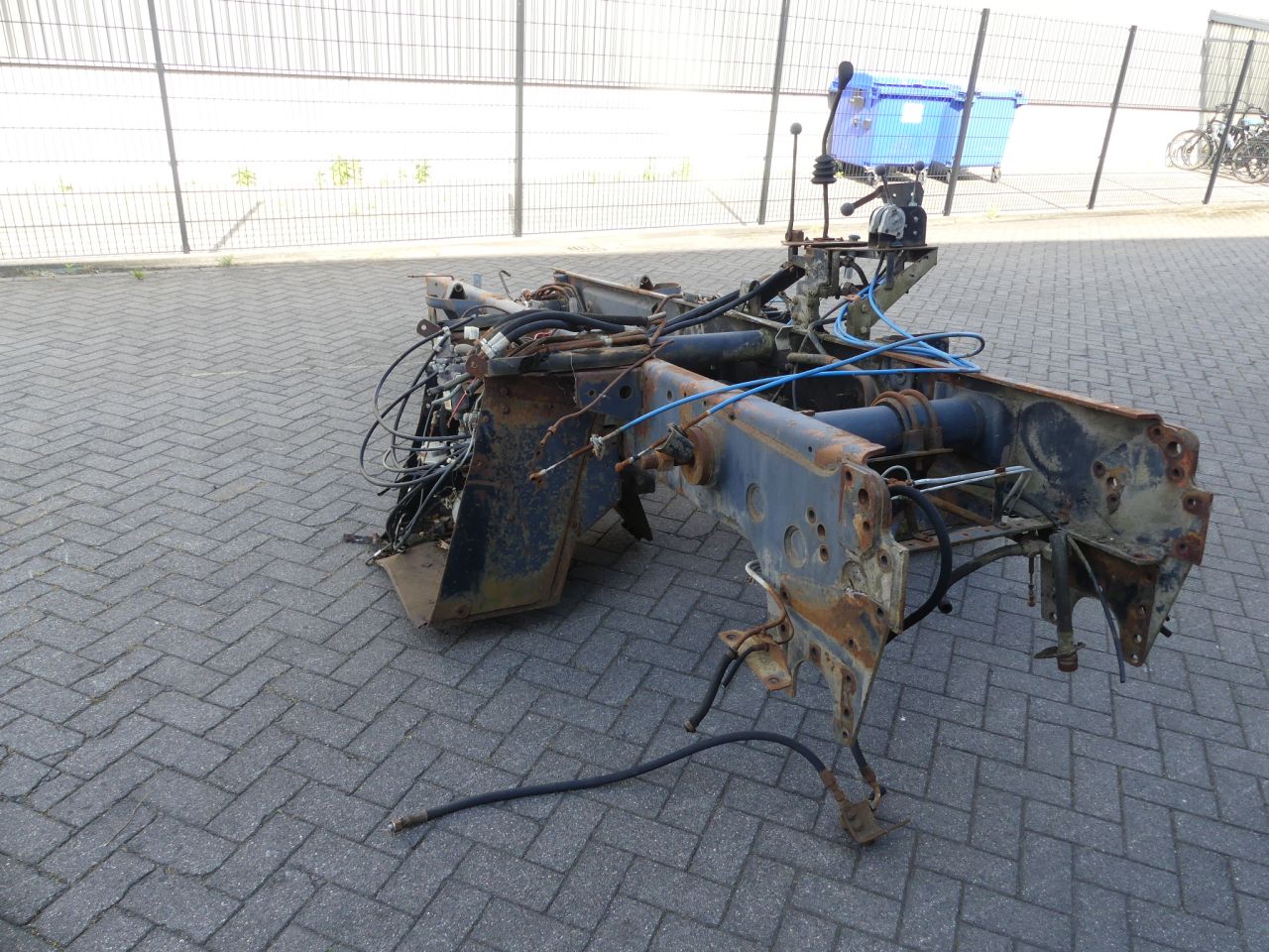 Mercedes Benz MB Trac 1300 chassis met kenteken !