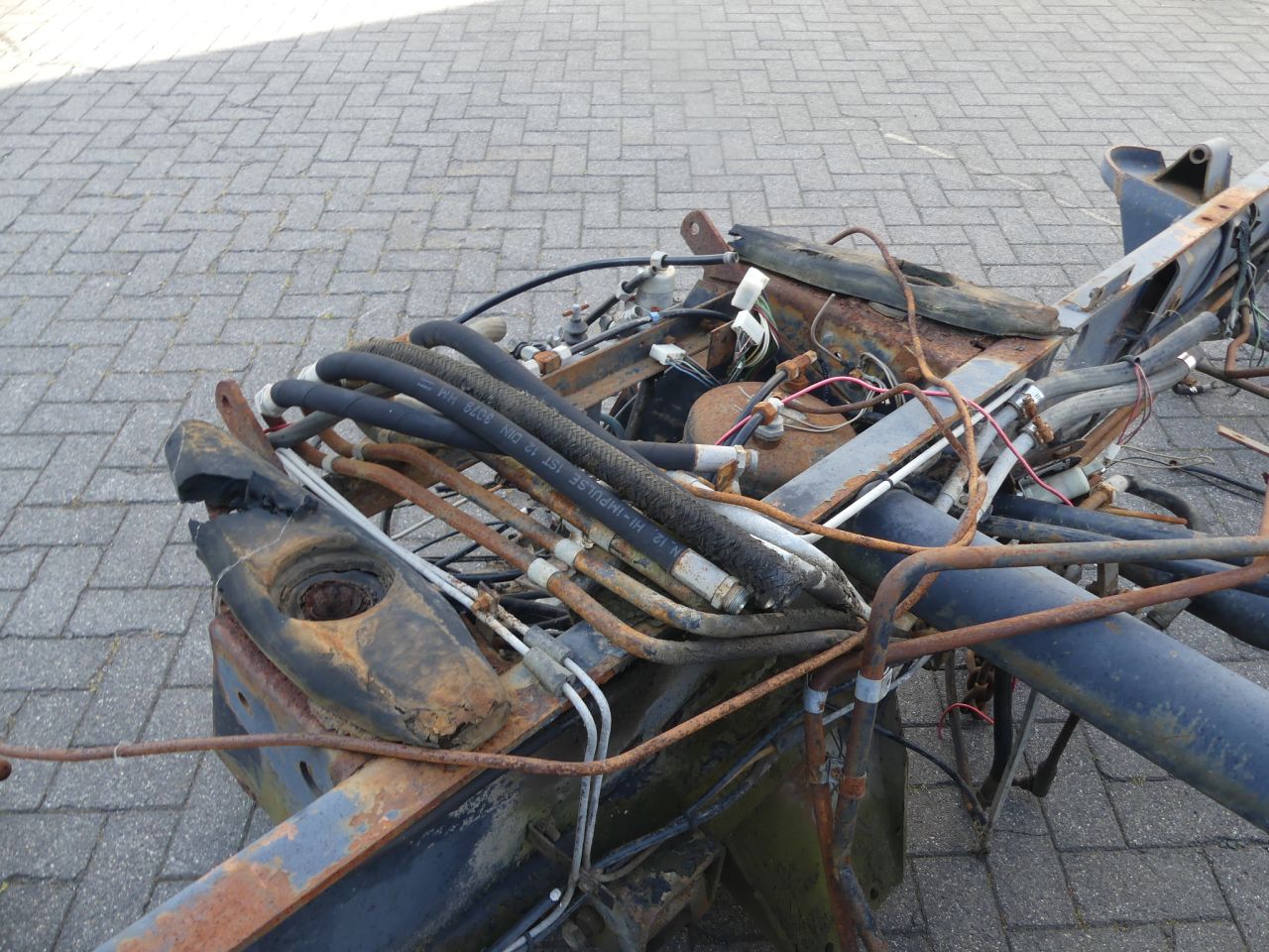 Mercedes Benz MB Trac 1300 chassis met kenteken !