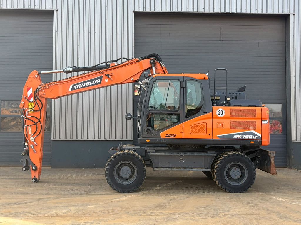 Develon DX160W-7
