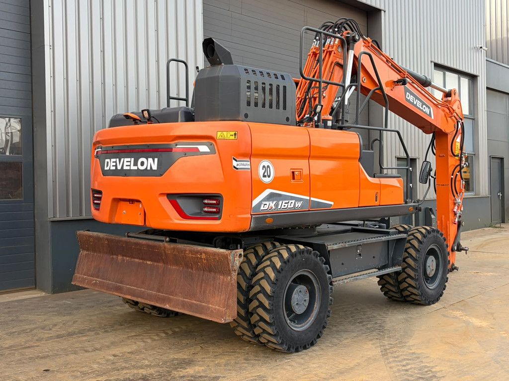 Develon DX160W-7