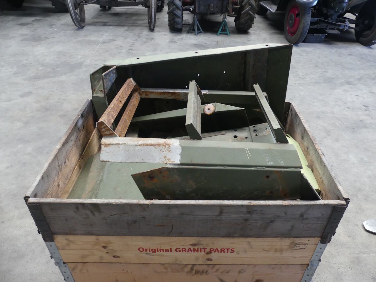 MB Trac cabine spatbord delen
