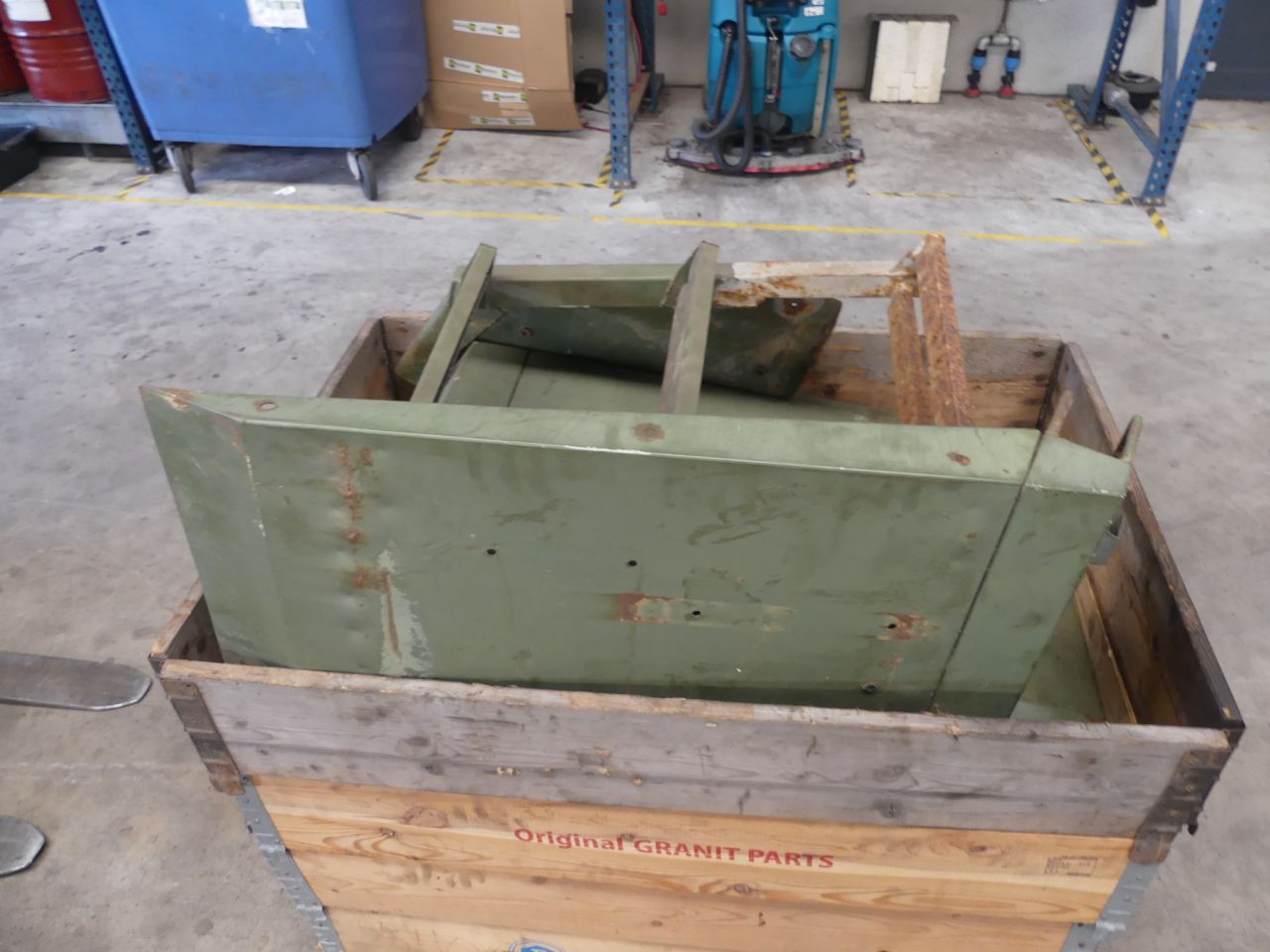 MB Trac cabine spatbord delen