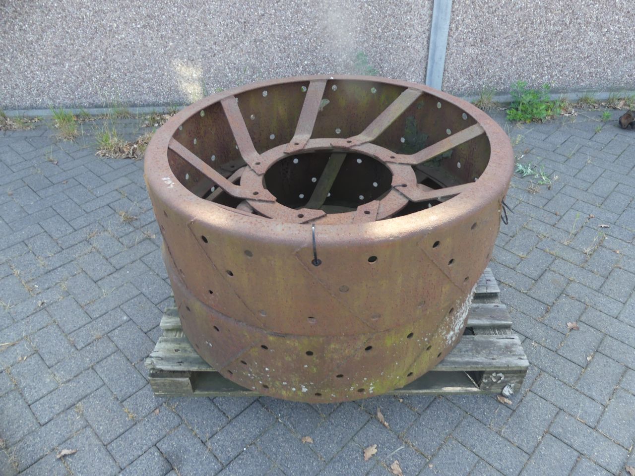 Diverse sets ijzeren wielen voor Lanz Bulldog tractoren