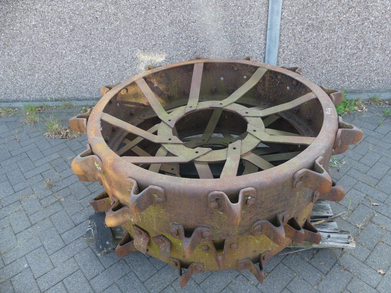 Diverse sets ijzeren wielen voor Lanz Bulldog tractoren