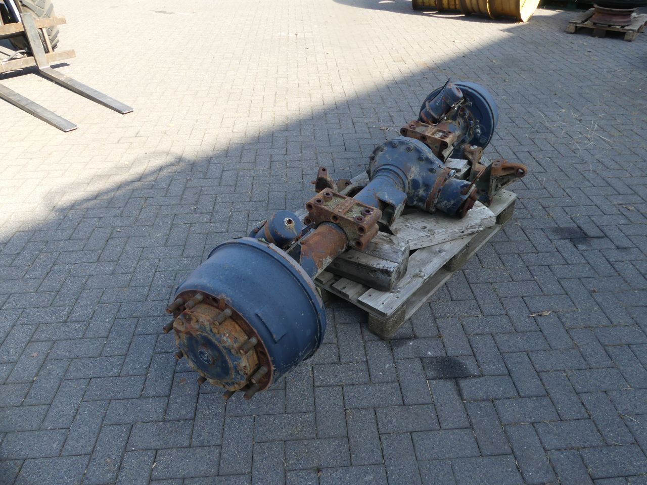 Mercedes Benz MB Trac voor en achter assen 1300 & 1500