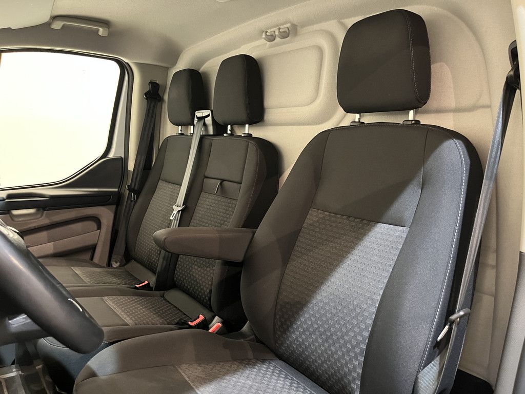 Ford Transit Custom 280 2.0 TDCI L1H1 Trend 130 PK / Euro 6 / Airco / CarPlay / Cruise Control / Camera / 3-Zits / 62.500 KM !!