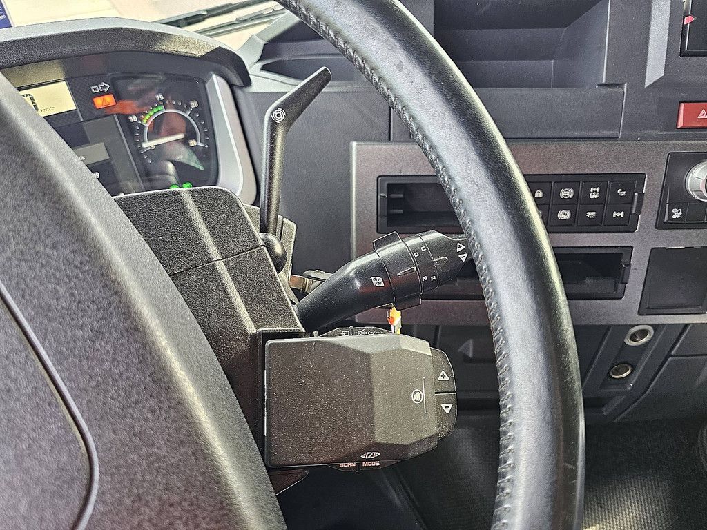 RENAULT T 460 retarder voith