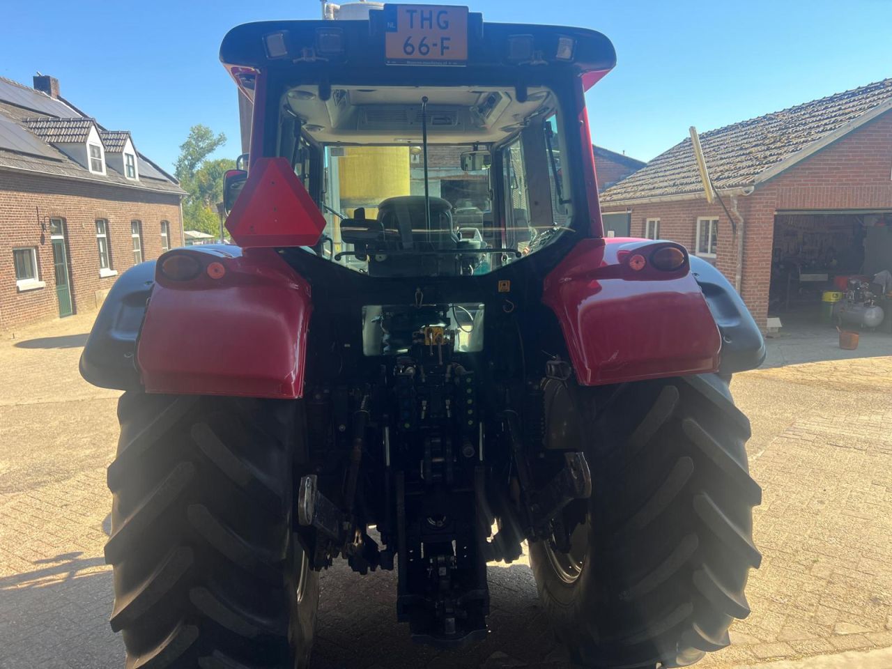 Valtra N142 Direct tractor