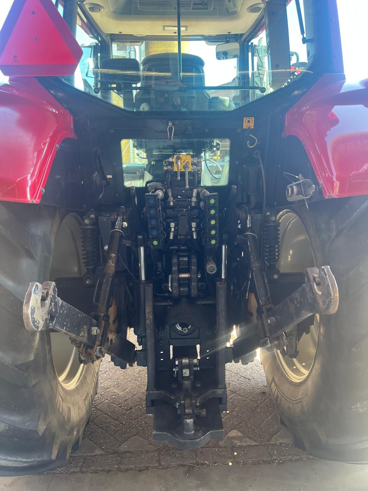 Valtra N142 Direct tractor