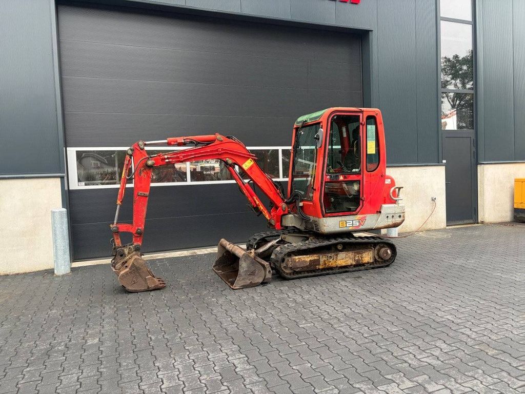 Rupsgraafmachine Yanmar B25V Diesel 14kW 2004