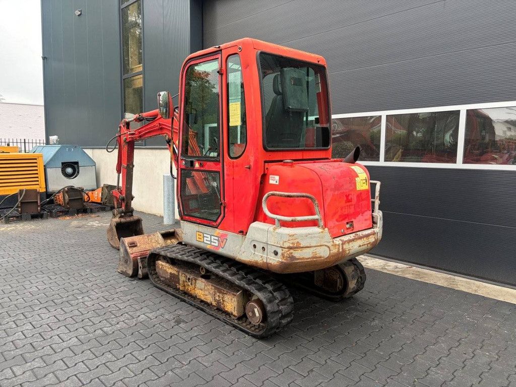 Rupsgraafmachine Yanmar B25V Diesel 14kW 2004