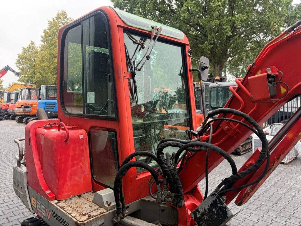 Rupsgraafmachine Yanmar B25V Diesel 14kW 2004