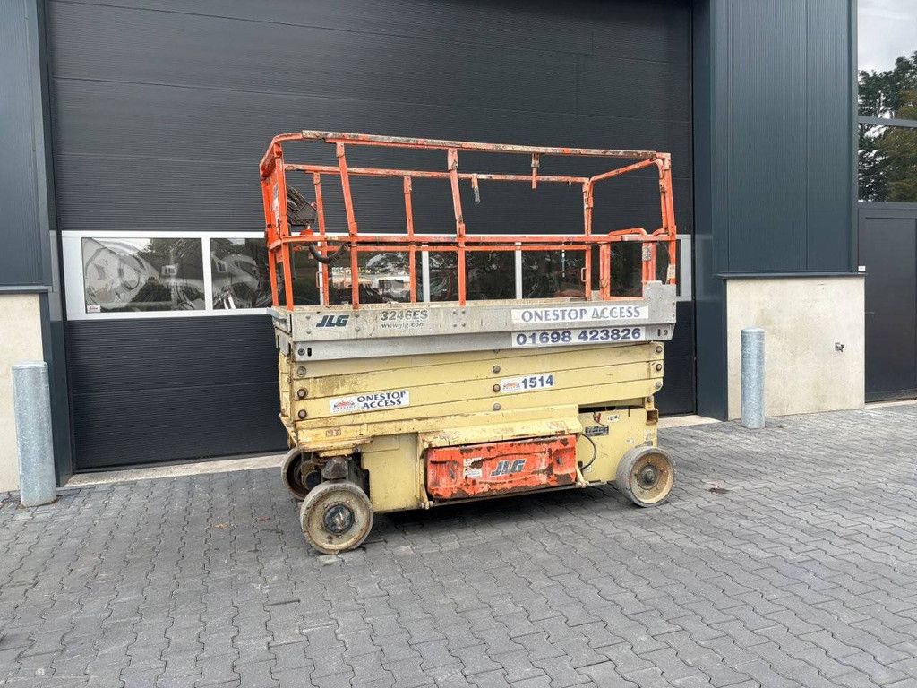 Scissor lift JLG 3246ES Electric 11.68m 2012