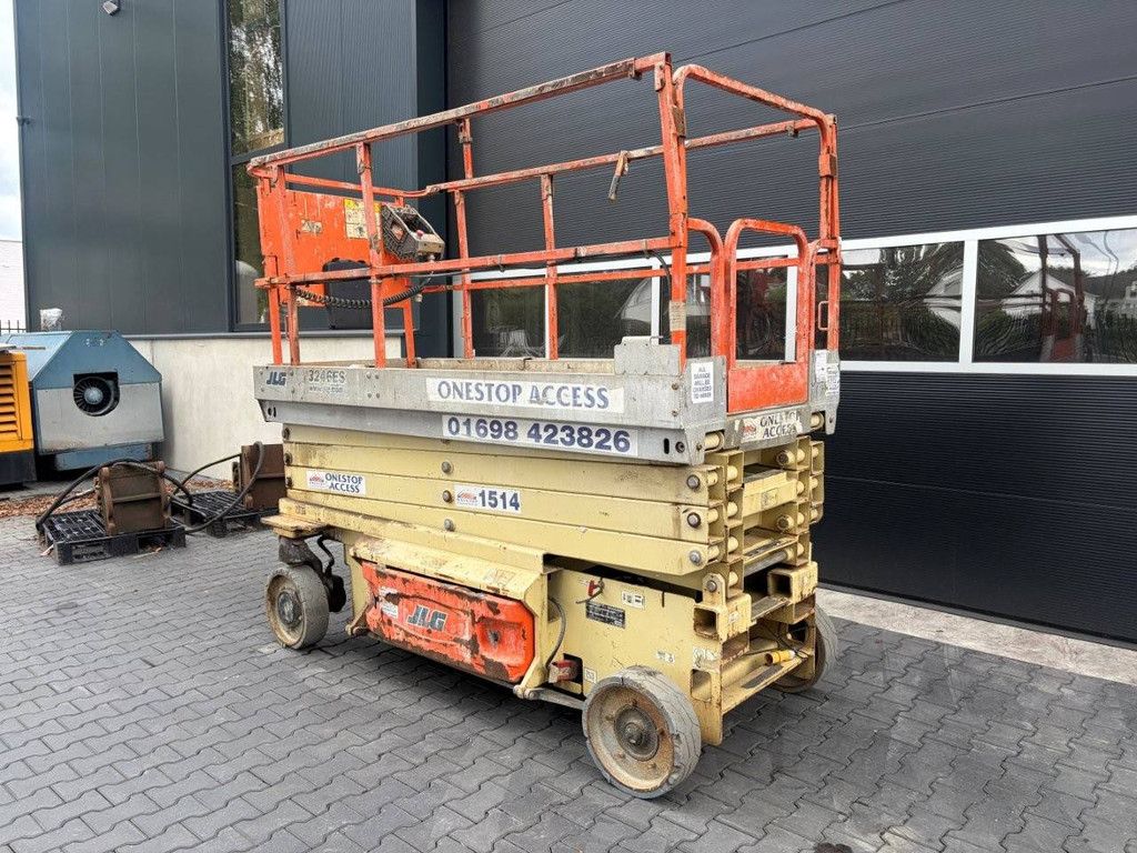 Scissor lift JLG 3246ES Electric 11.68m 2012