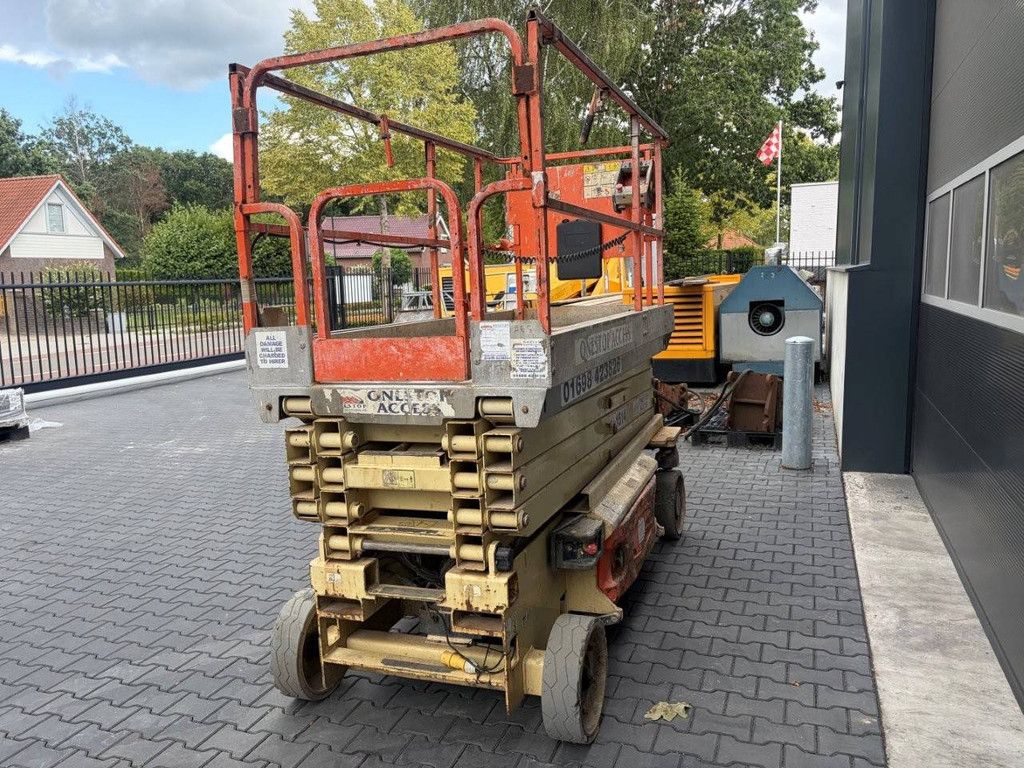 Scissor lift JLG 3246ES Electric 11.68m 2012