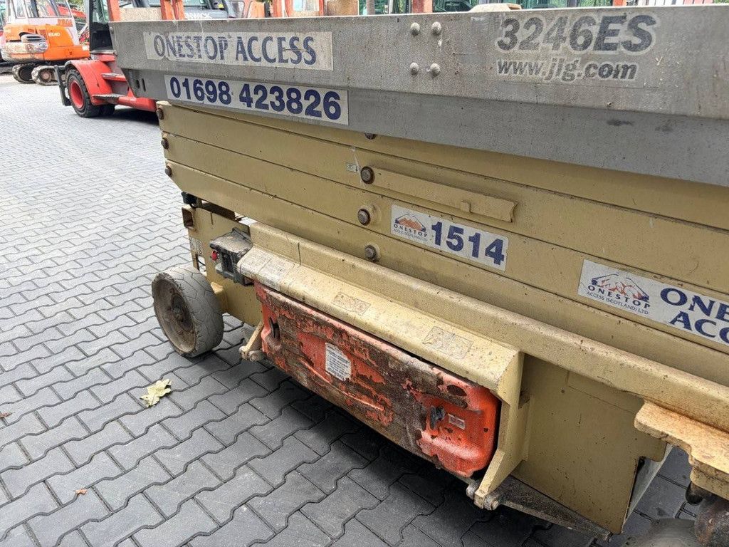 Scissor lift JLG 3246ES Electric 11.68m 2012