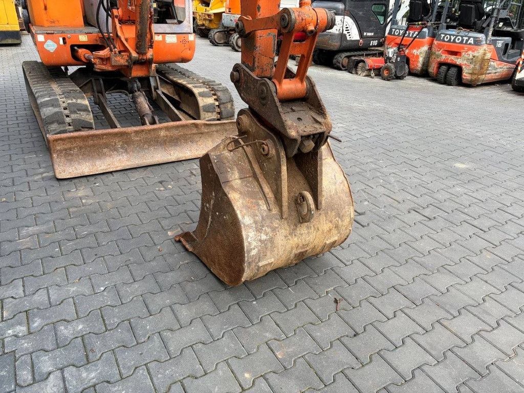 Hitachi EX40-2 Dieselbagger 26,5 kW 1998