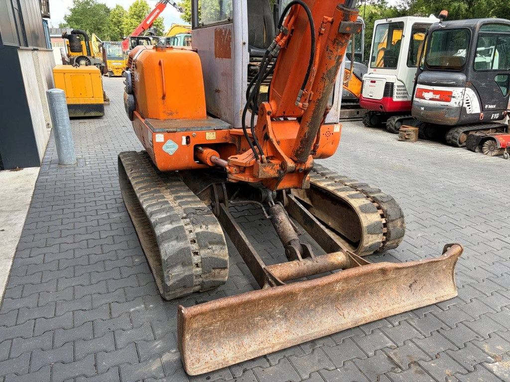 Hitachi EX40-2 Dieselbagger 26,5 kW 1998