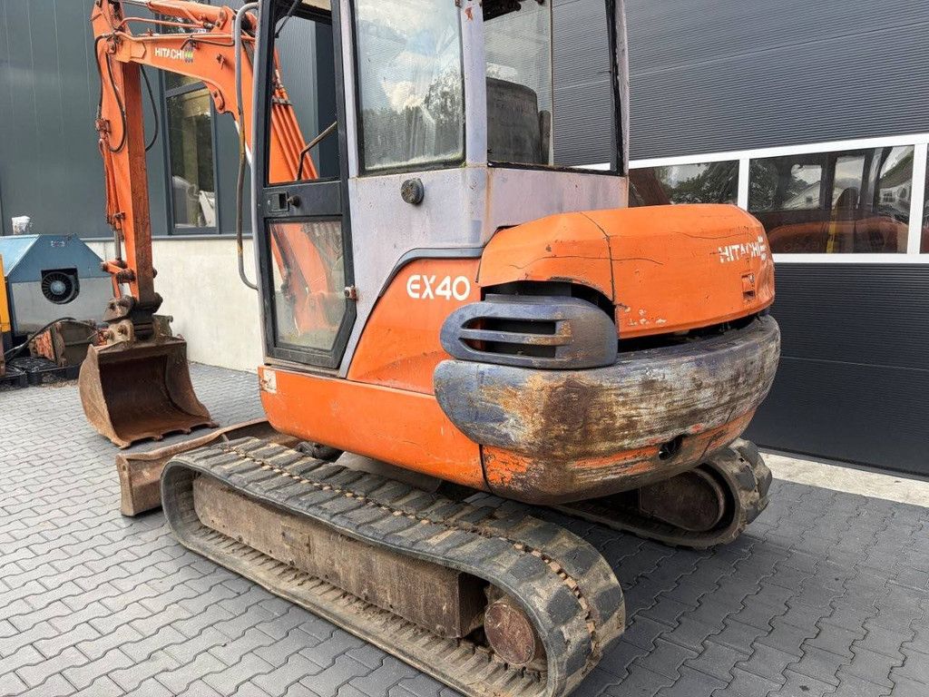 Hitachi EX40-2 Dieselbagger 26,5 kW 1998