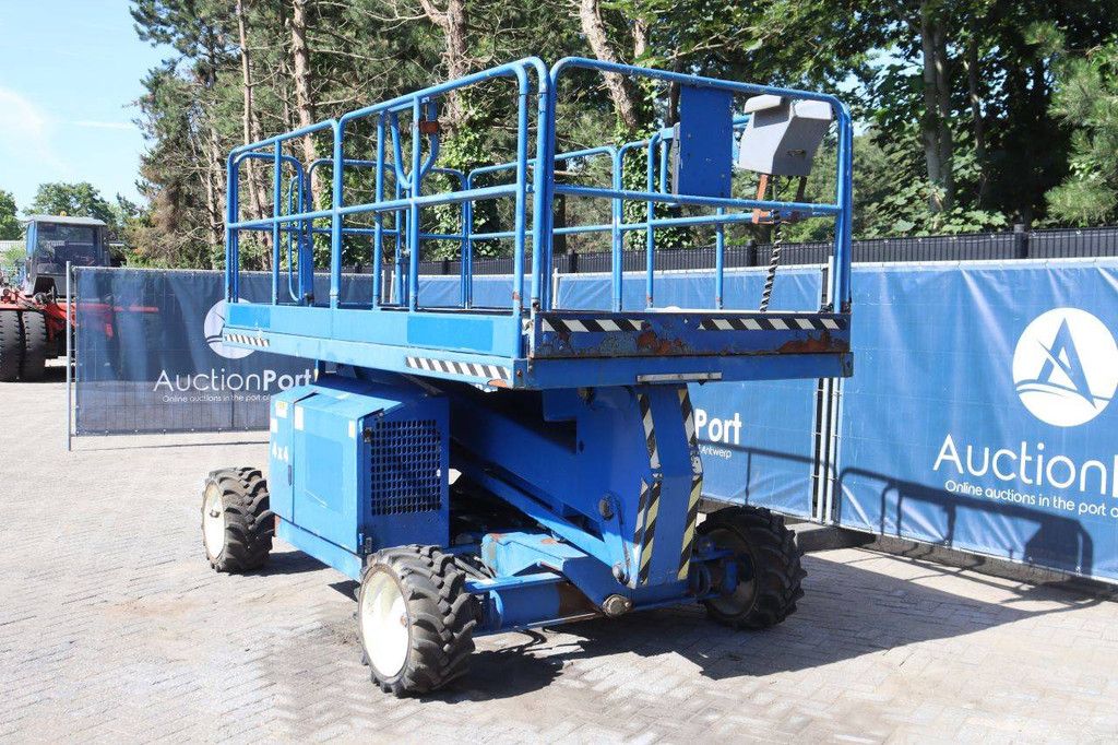 Scherenarbeitsbühne UpRight SL26SL Plus Diesel 680 kg 10 m