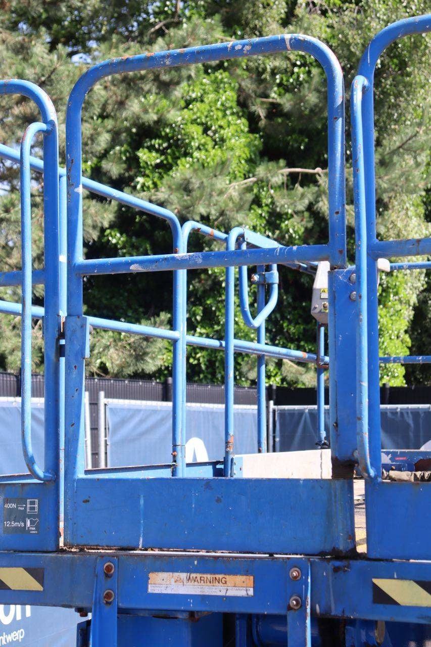 Scherenarbeitsbühne UpRight SL26SL Plus Diesel 680 kg 10 m