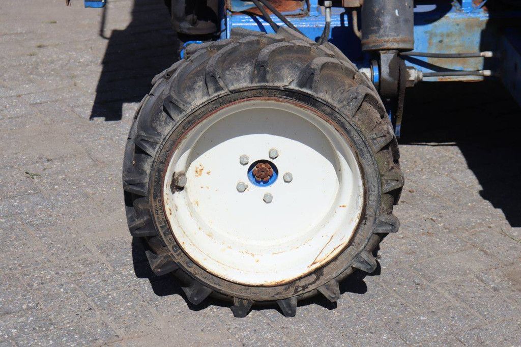 Scherenarbeitsbühne UpRight SL26SL Plus Diesel 680 kg 10 m