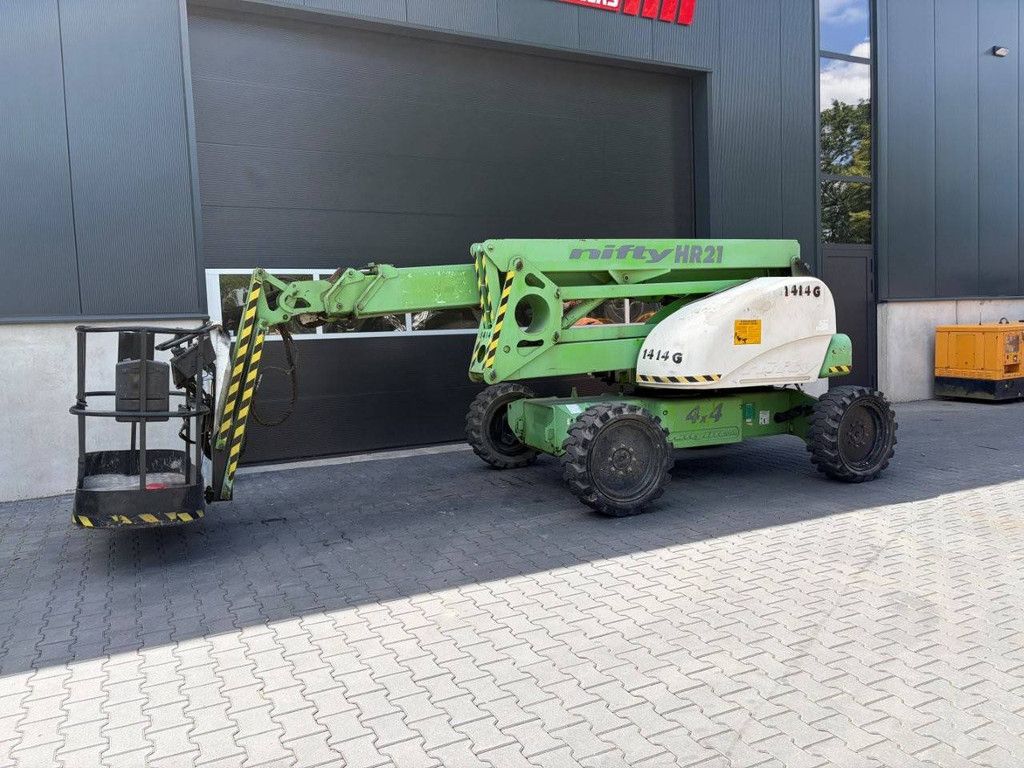 Articulating boom lift Niftylift HR21D 4x4 Diesel 225kg 20.8m 2005