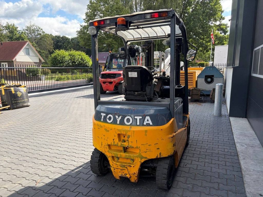 Toyota 8FBMKT25 Elektrogabelstapler 2500 kg 5 m 2016