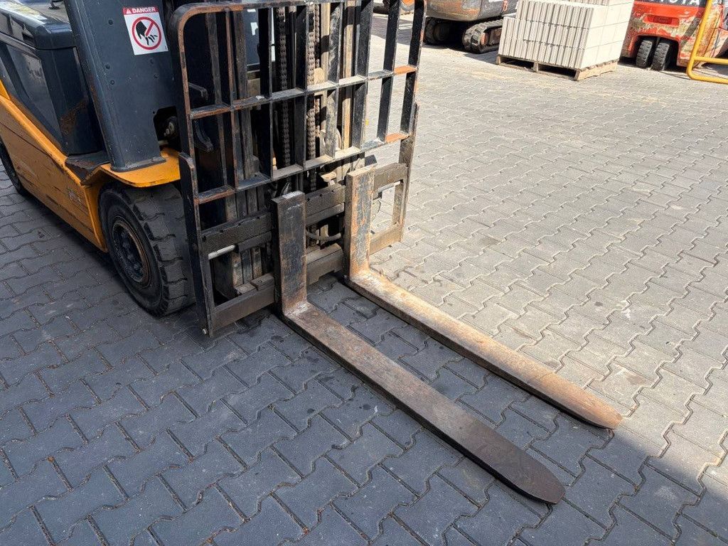 Toyota 8FBMKT25 Elektrogabelstapler 2500 kg 5 m 2016